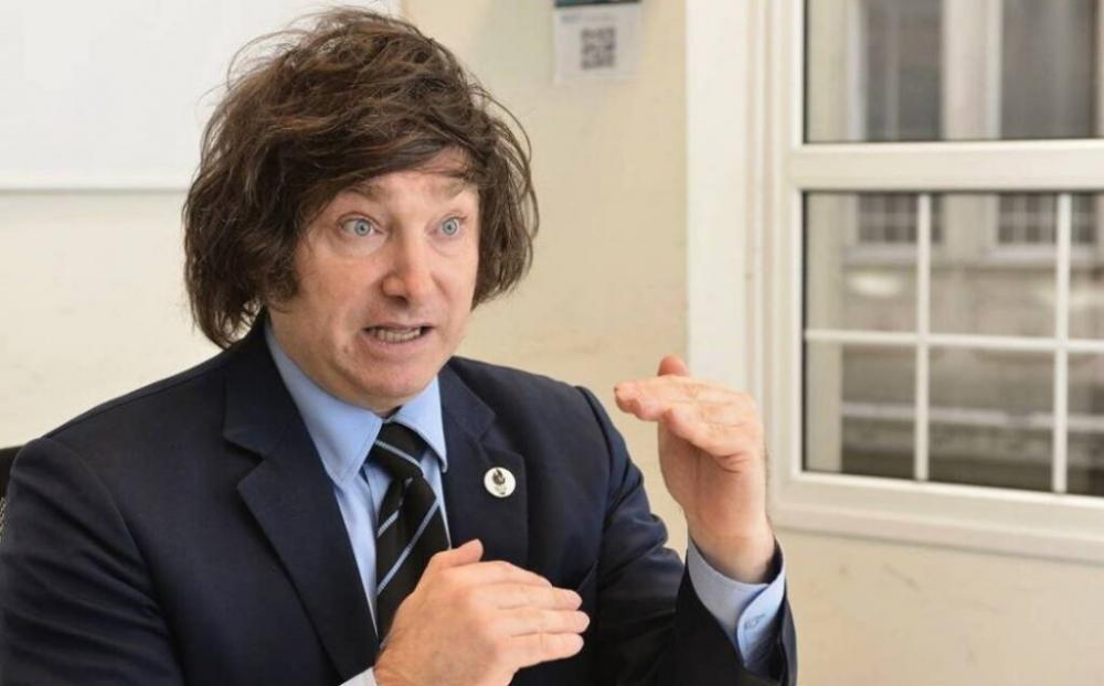 Javier Milei, "el loco", derrota Sergio Massa e é o novo presidente da Argentina