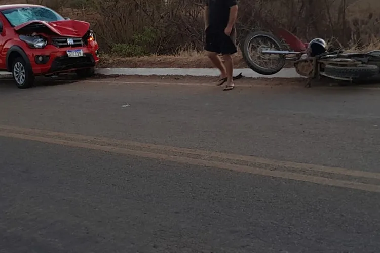 Motociclista fica ferido após colisão na BA-617, em Ibiassucê