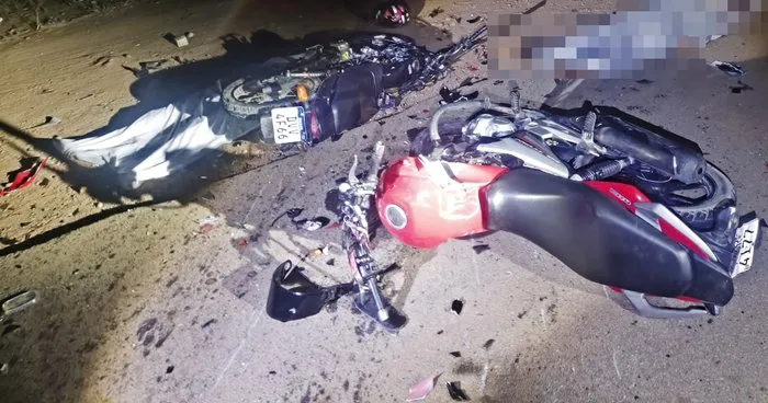 Dois jovens morrem após colisão entre motocicletas na BR‑030, entre Brumado e Ibitira