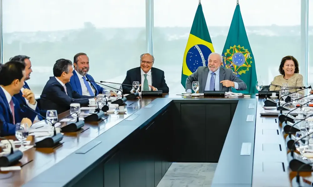 Governo quer elevar mistura de etanol na gasolina para 32%