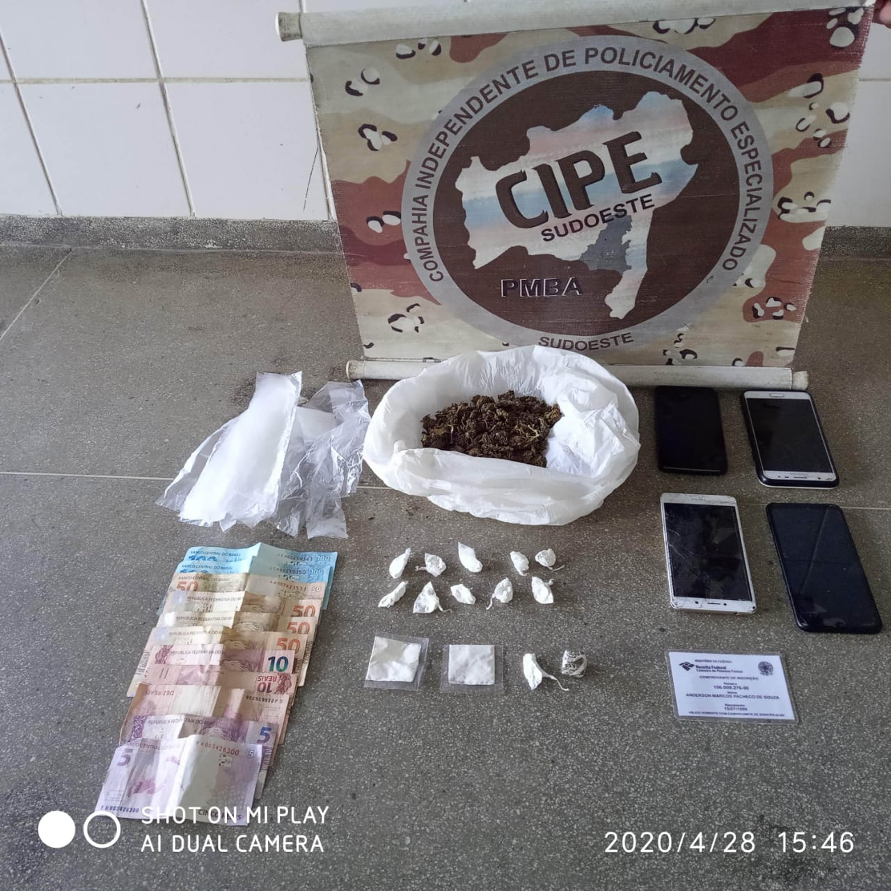 Homens de MG são detidos pela Cipe Sudoeste em posse de drogas em Guanambi