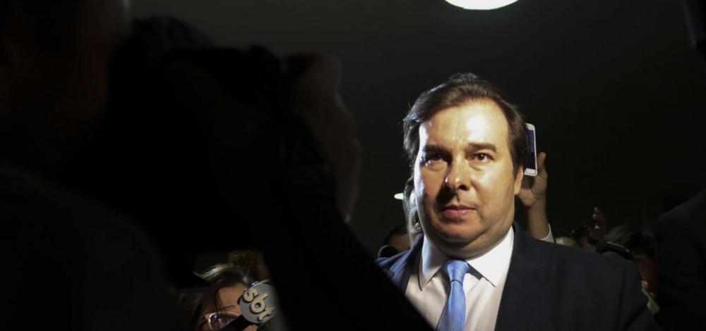 Se diálogo não melhorar, governo vai ter 'muita dificuldade' em tocar agenda, diz Maia