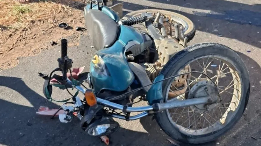 Acidente gravíssimo entre duas motos deixa dois feridos em Guanambi