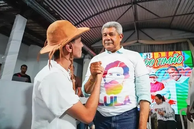 Jerônimo critica ataques ao Pix durante evento em Ipirá