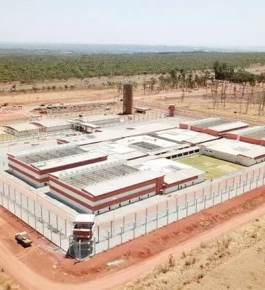 Presos usaram alicate encontrado em obra para fugir de presídio