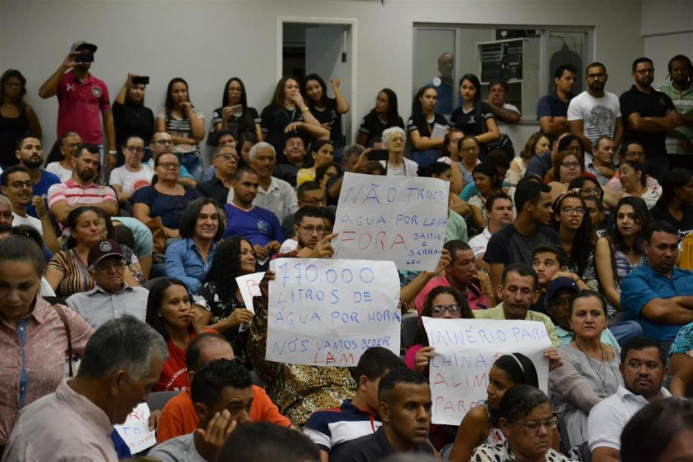 Guanambi: população comparece a Câmara de Vereadores para discutir a barragem de rejeitos; empresa garante que a barragem é segura