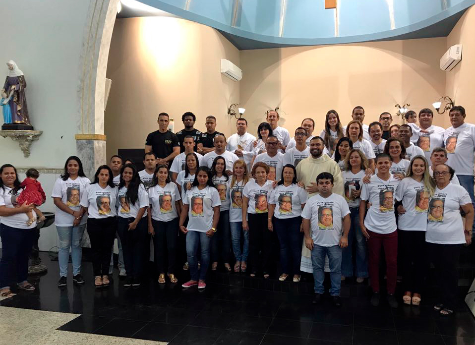 Grupo de Barra da Estiva participa de missa de sétimo dia do delegado Marco Torres em Minas Gerais 