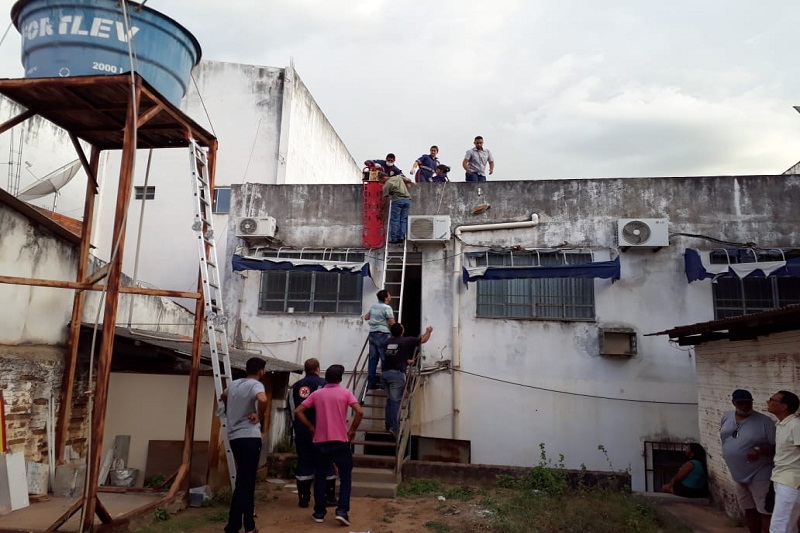 Homem morre após receber descarga elétrica em telhado de clínica odontológica em Brumado 