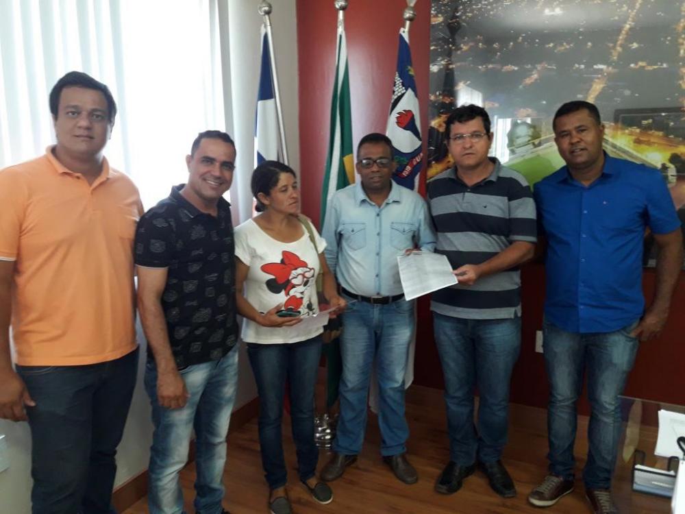 Prefeitura de Guanambi firma parceria para construção de adutora que beneficiará mais de 70 famílias da zona rural de Ceraíma