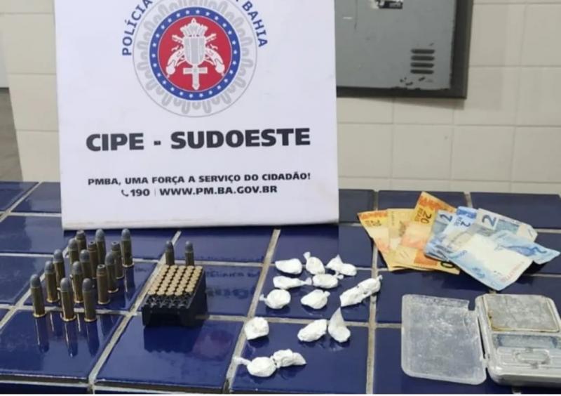 Livramento: Ação policial resulta na prisão de duas pessoas por tráfico de drogas