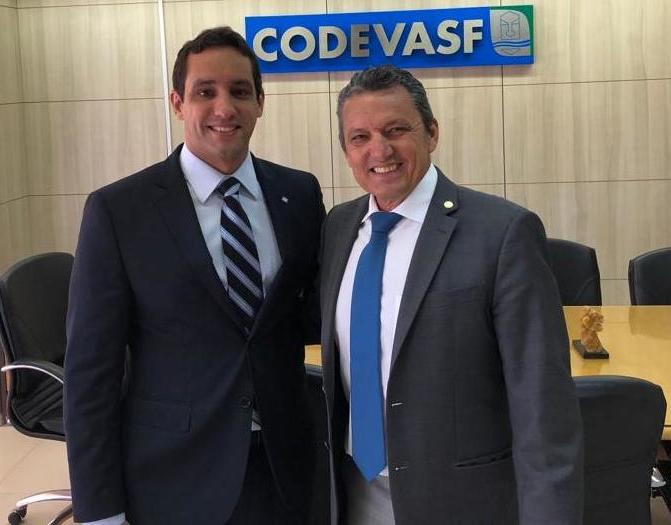 Charles Fernandes comemora licitação de R$ 9 milhões da Codevasf; deputado já garantiu R$ 16 milhões em emendas para cidades da região