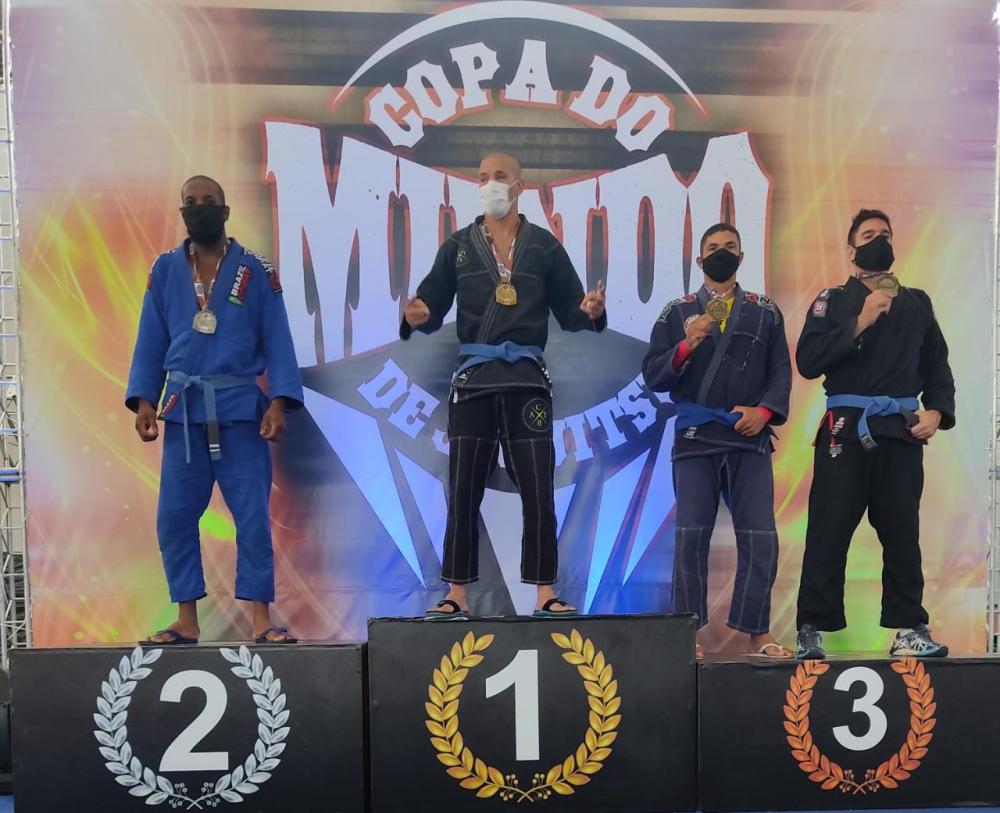 Atletas de Caetité ficam com o bronze na Copa do Mundo de Jiu Jitsu realizada em Brasília