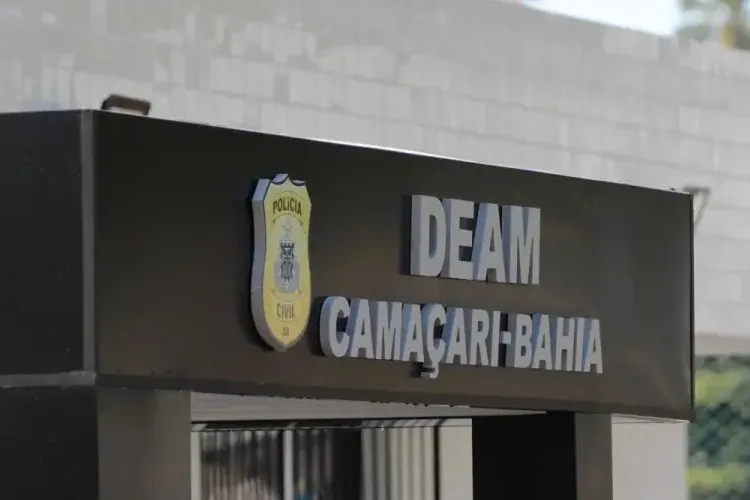Palestra na escola dá coragem para menina de 11 anos denunciar abuso em Camaçari