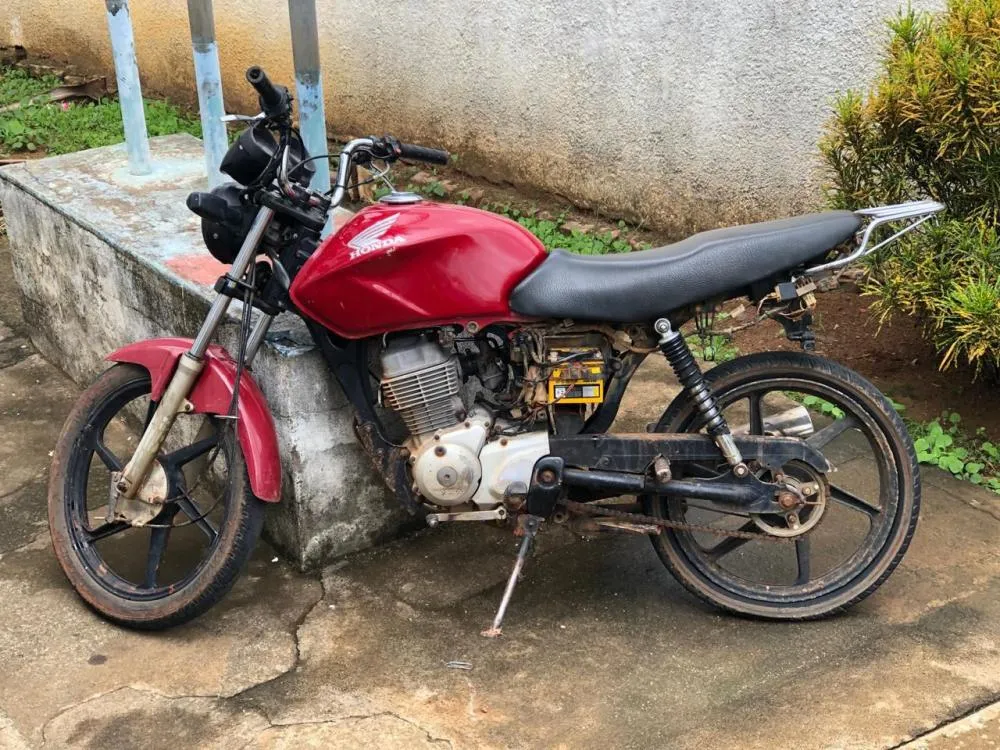 PM recupera moto furtada em Licínio de Almeida
