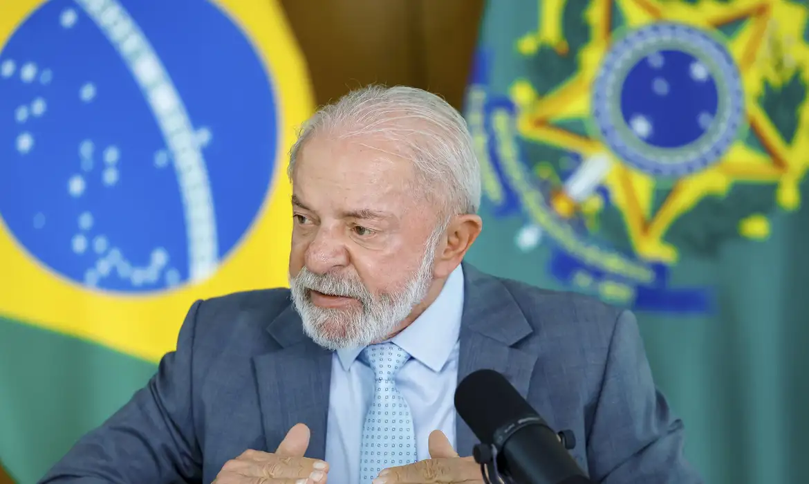 Lula envia projeto para reduzir jornada de trabalho e acabar com escala 6x1