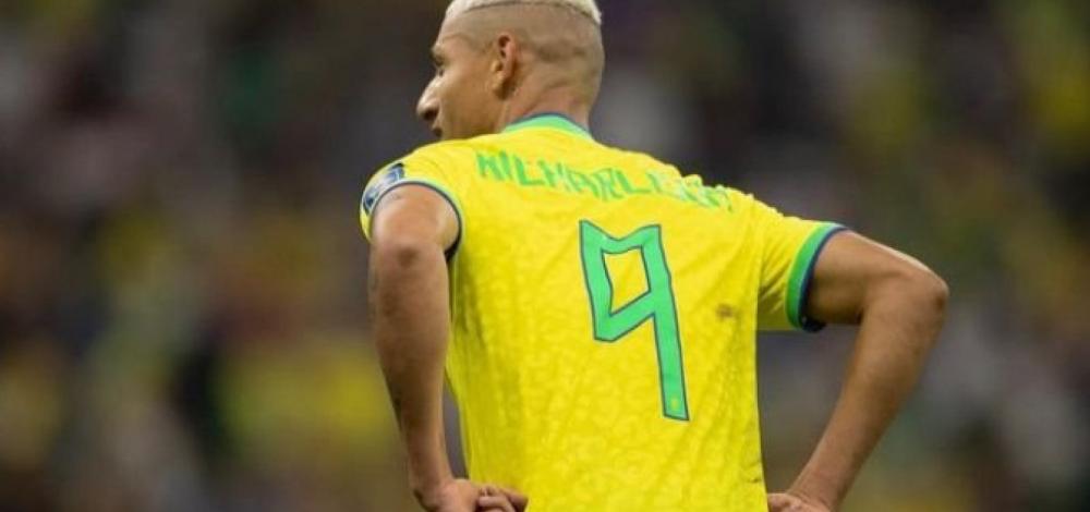 Com direito a golaço de Richarlison, Brasil bate a Sérvia em estreia na Copa do Mundo do Qatar
