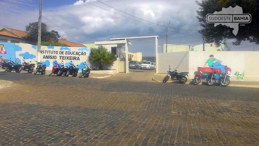 Estudantes da rede estadual têm até esta quinta para renovar matrícula