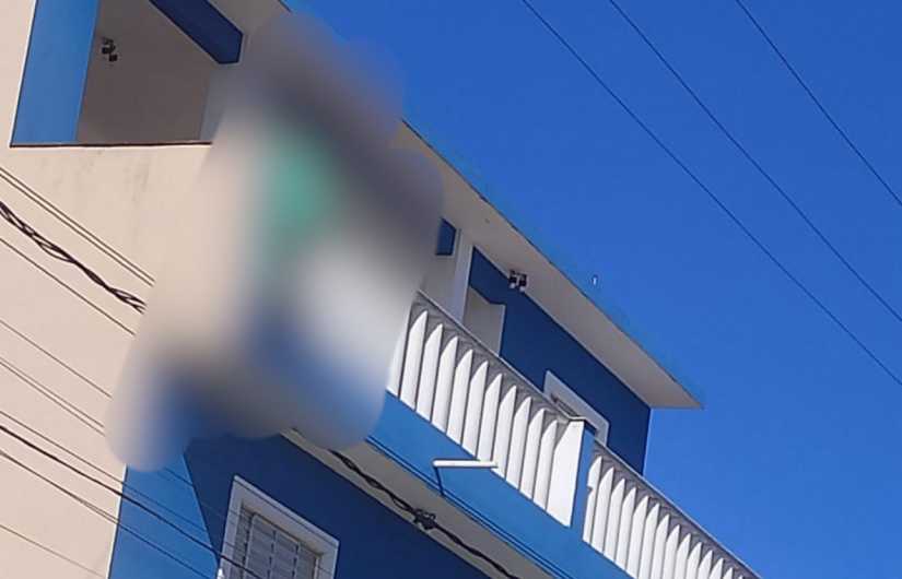 Região: Pintor morre eletrocutado enquanto pintava sacada de casa