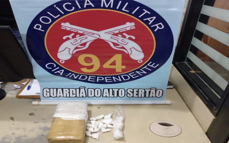 Homem é detido e adolescente apreendida em Igaporã acusados de tráfico de drogas