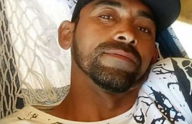 Homem tem mal súbito jogando futebol e morre em Matina