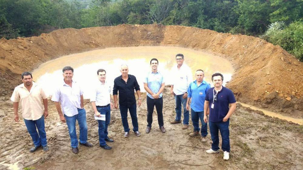 Executivos da empresa Eólicas Caetité e do banco BNDES visitam projetos em Caetité