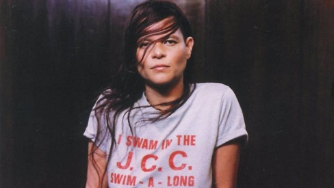 Há 20 anos, o Brasil perdia o talento musical de Cássia Eller 