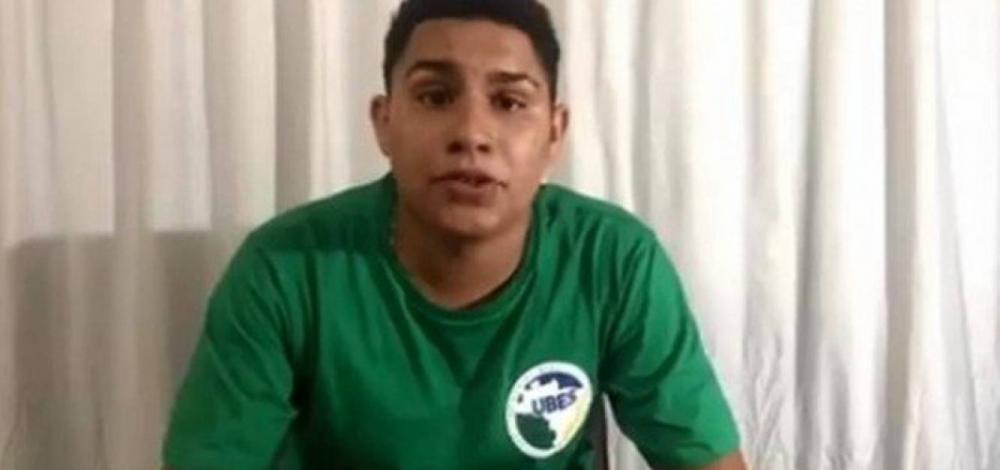 Após pedido de vídeo do hino, estudantes querem gravar problemas de escolas brasileiras