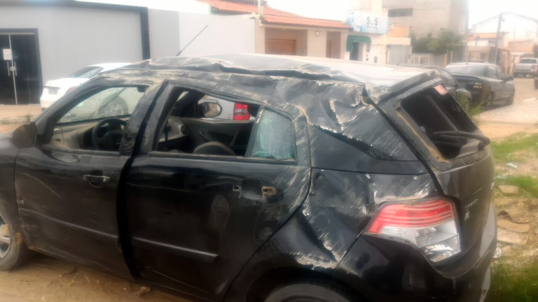 Conquista: Motorista é preso após invadir calçada e atropelar mulher