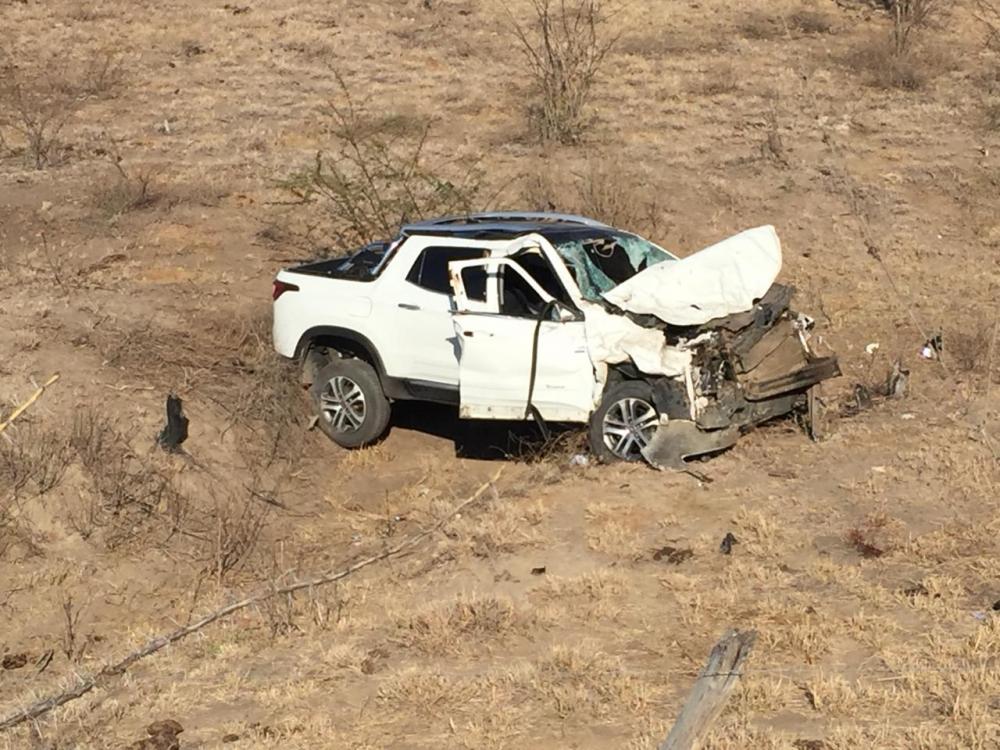 Prefeito de Guajeru e outras quatro pessoas ficam feridas em acidente próximo a Malhada de Pedras