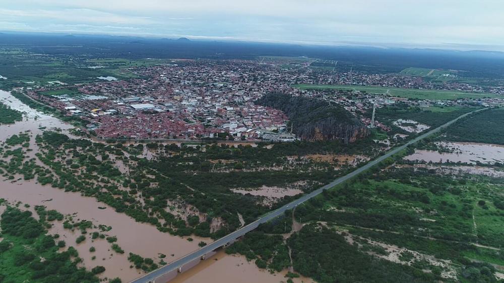 Bom Jesus da Lapa: Nível do Rio São Francisco alcança nível crítico e famílias já começam a deixar casas em ilhas