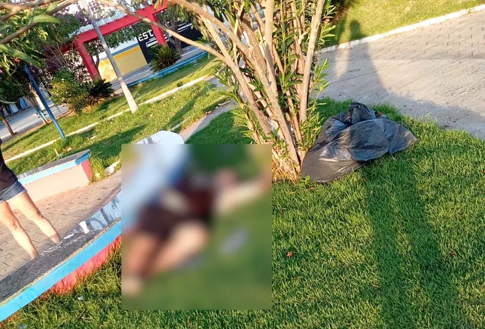 Homem é morto a tiros em praça de Bom Jesus da Lapa; outro fica ferido