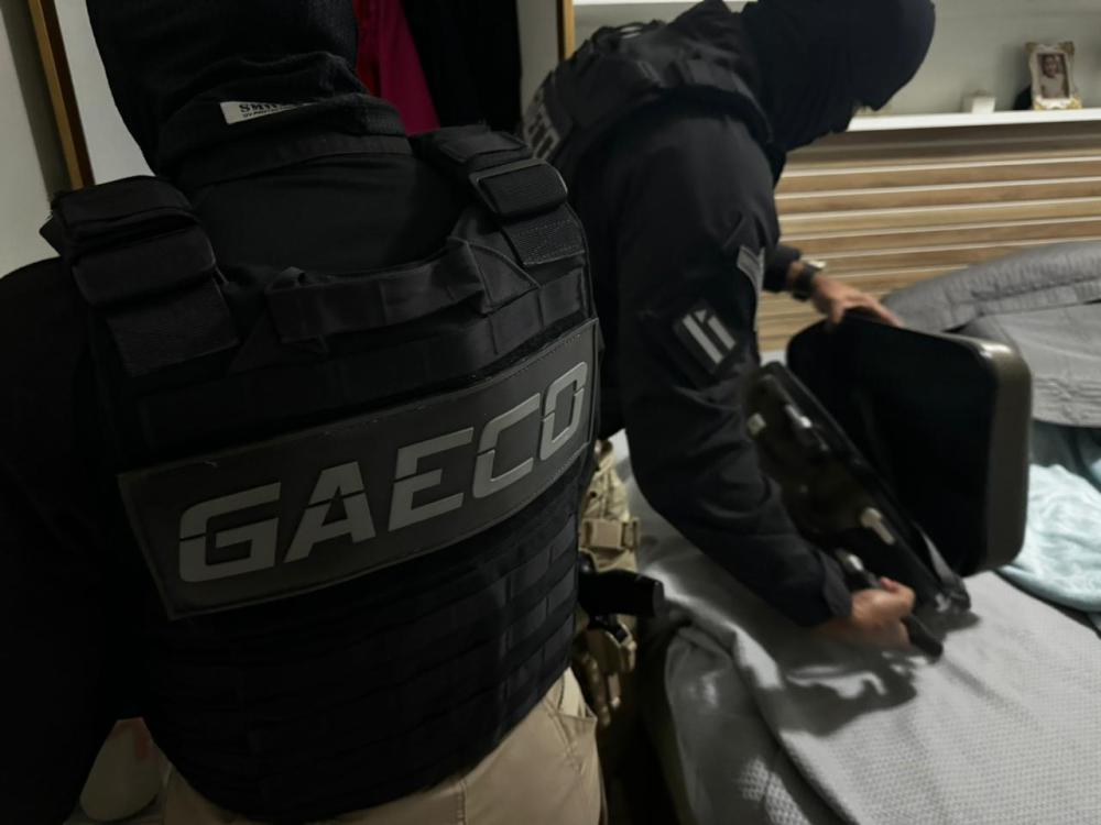 Operação Prenúncio cumpre mandado de busca na casa de PM em Brumado