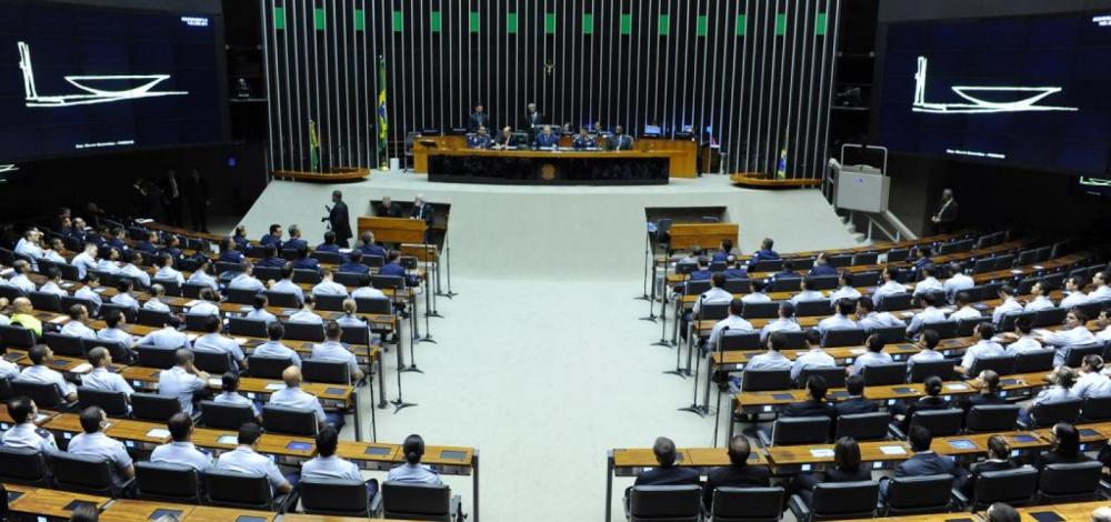 Deputados querem reajuste automático igual ao do Supremo