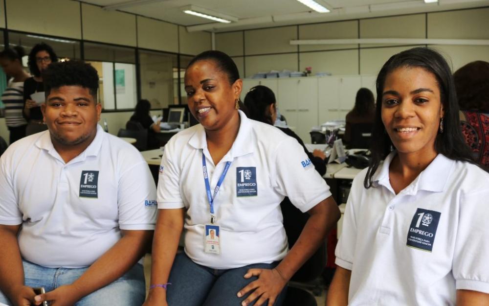 Governo da Bahia convoca dois mil jovens para o Programa Primeiro Emprego