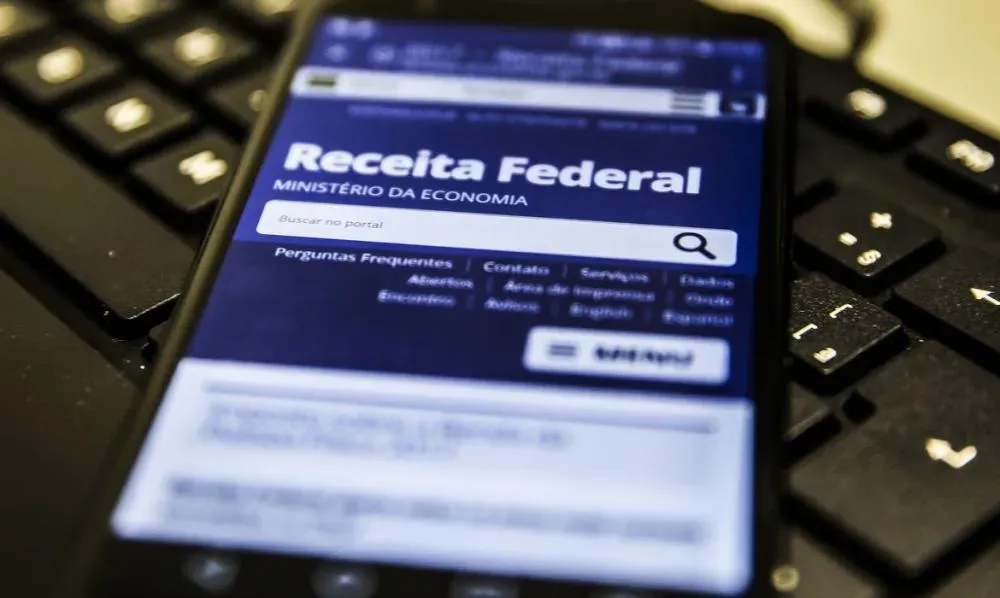 Receita Federal abre consulta ao maior lote de restituição do IR
