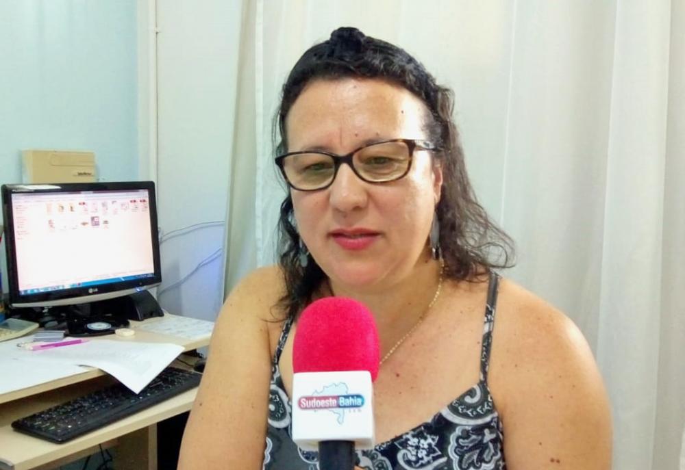 Caetité: Pais e alunos formam filas para conseguir vagas nas escolas estaduais