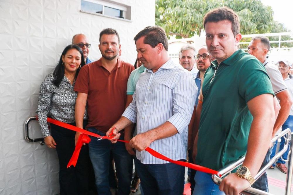 Com recursos próprios, Prefeitura de Igaporã inaugura clínica de especialidades médicas 
