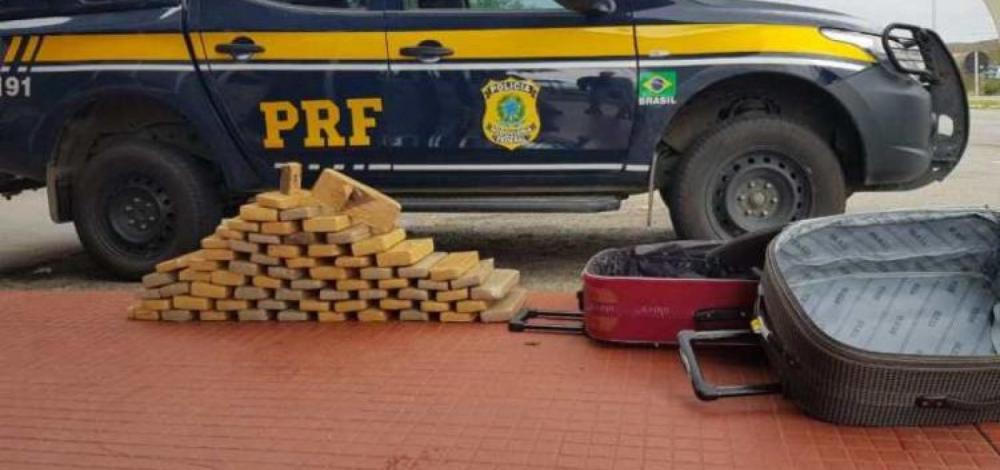 Sudoeste baiano: Mulher é presa com 50 kg de drogas em ônibus na BR-116