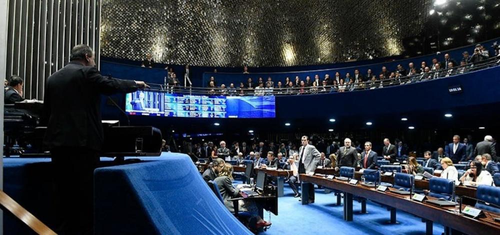 Senado aprova divisão de recursos de megaleilão do petróleo com Estados e municípios