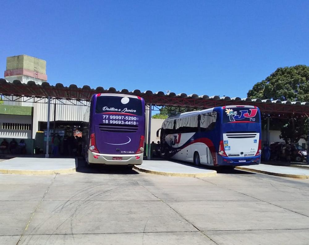 Três veículos são apreendidos em Guanambi durante operação de combate ao transporte clandestino de passageiros na região