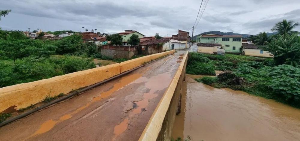 Região: Prefeitura decreta situação de emergência após temporal
