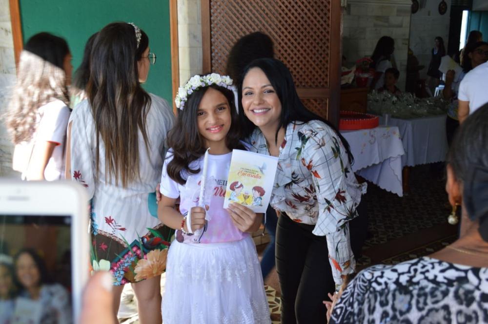 Igreja católica promoveu celebração eucarística para 96 crianças de Caetité
