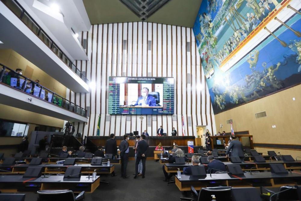 Alba aprova projeto de Ivana que assegura direitos à lactantes