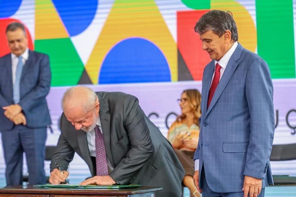 Lula assina medida provisória que recria Bolsa Família; novidades no programa são anunciadas pelo governo