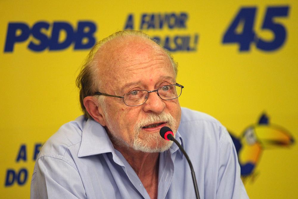 Ex-presidente do PSDB anuncia apoio a Haddad