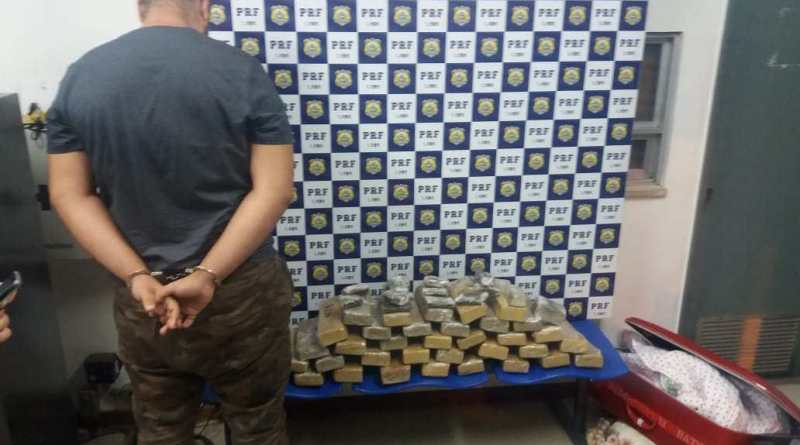 Sudoeste baiano: PRF prende homem transportando maconha e haxixe em ônibus