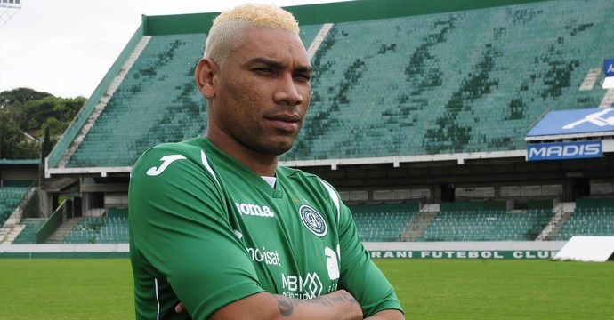Vitória da Conquista anuncia a contratação de Flávio Caça-Rato