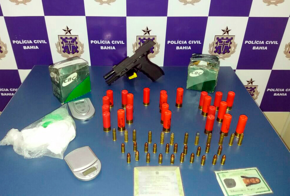 Casal é preso por tráfico de drogas e porte ilegal de arma em Vitória da Conquista