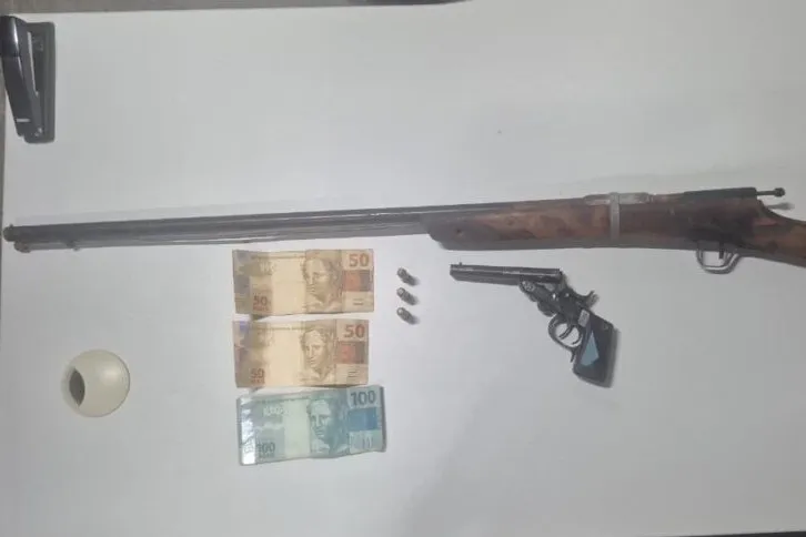 Rondesp apreende duas armas após denúncia de violência em Paratinga