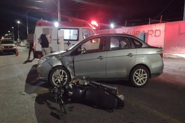 Jovem fica gravemente ferida após acidente entre carro e moto em Guanambi